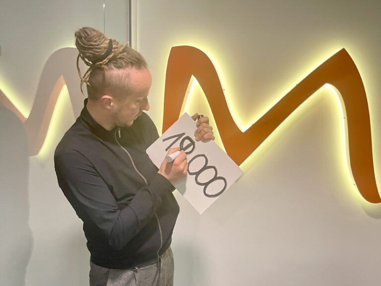 Einfach zu 10.000 Follower bei LinkedIn