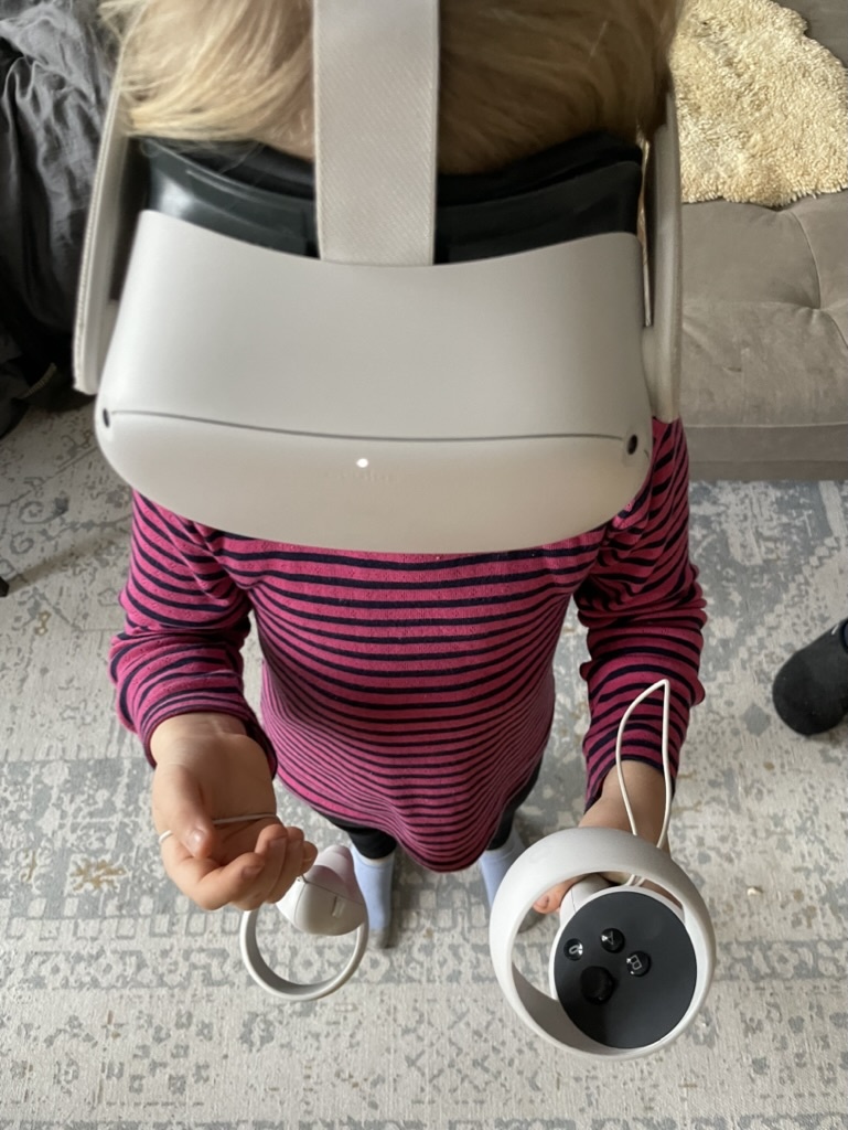 Kind mit VR-Brille – Zukunft gestalten
