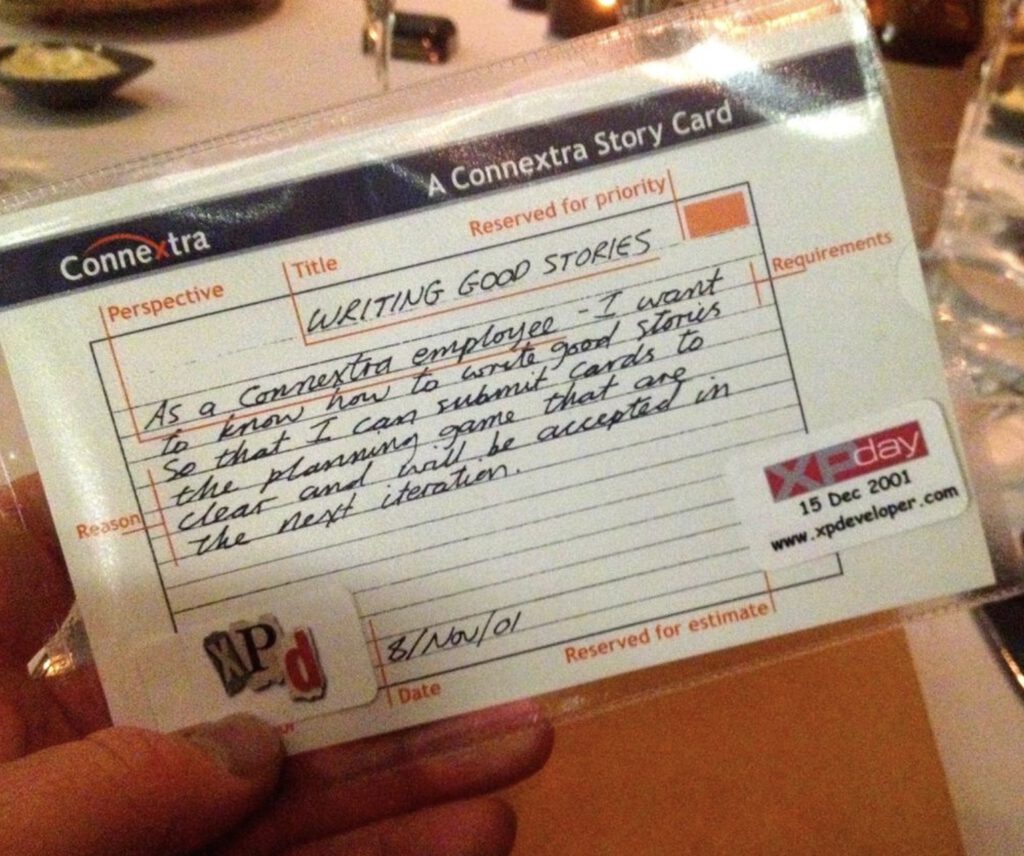 Handgeschriebene Connextra Story Card aus dem Jahr 2001 mit dem Beispiel Writing good stories