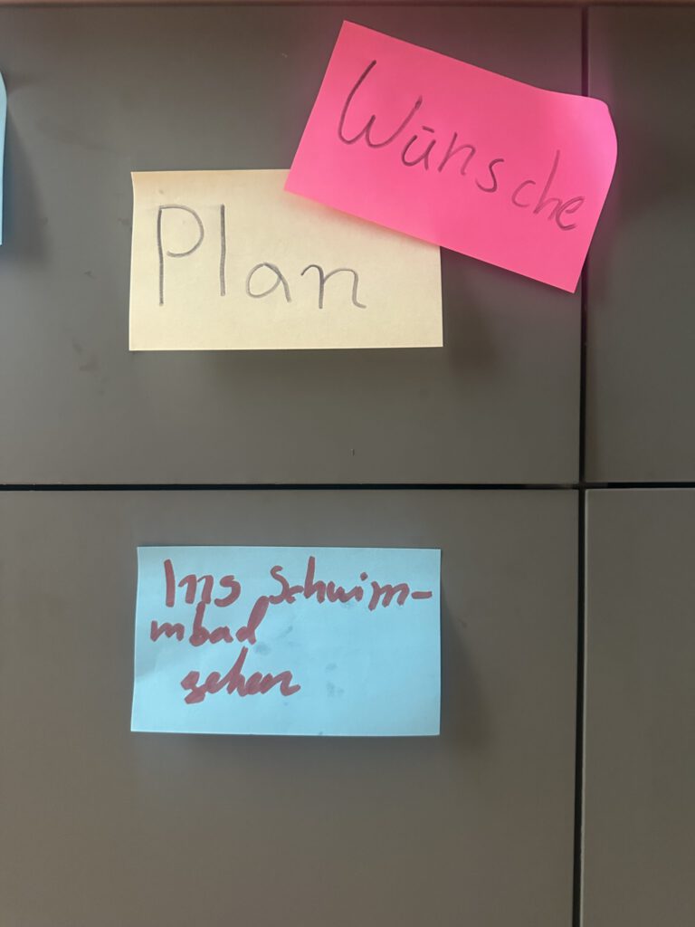 Drei Post-its schlagen drei Software-Lizenzen